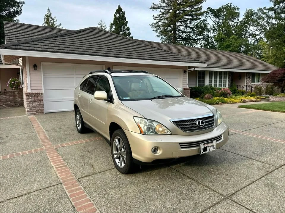 2006 Lexus RX 2nd Gen - Image 2 of 15