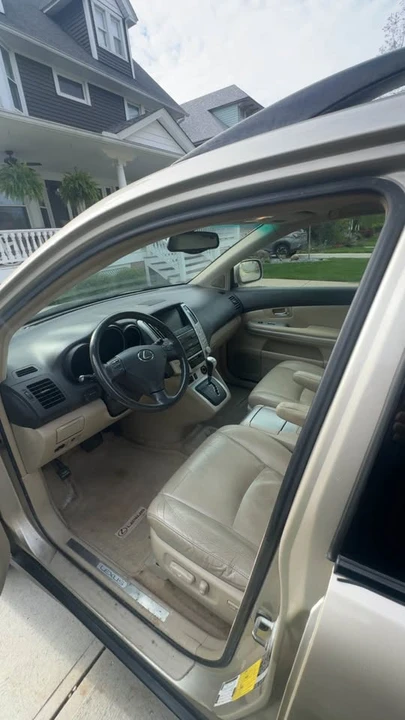 2006 Lexus RX 2nd Gen - Image 12 of 17