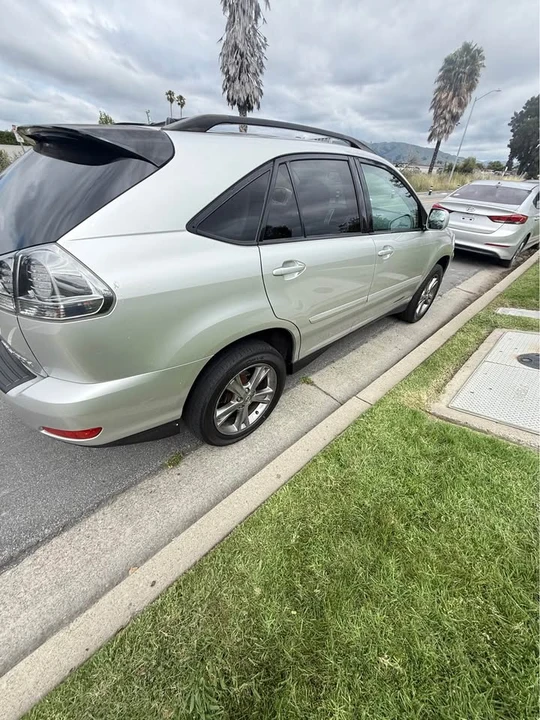 2006 Lexus RX 2nd Gen - Image 3 of 20