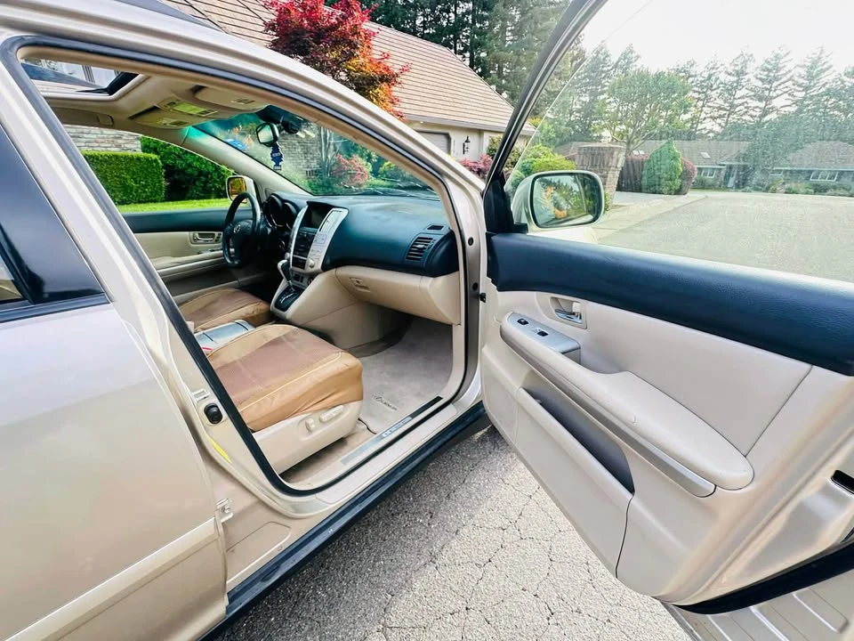 2006 Lexus RX 2nd Gen - Image 10 of 15