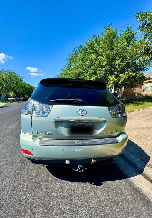 2006 Lexus RX 2nd Gen - Image 3 of 11