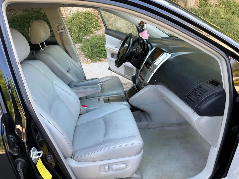 2006 Lexus RX 2nd Gen - Image 9 of 10