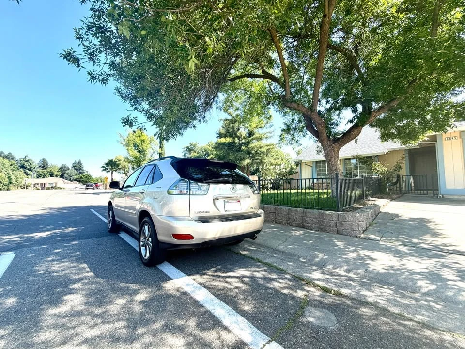2006 Lexus RX 2nd Gen - Image 4 of 10