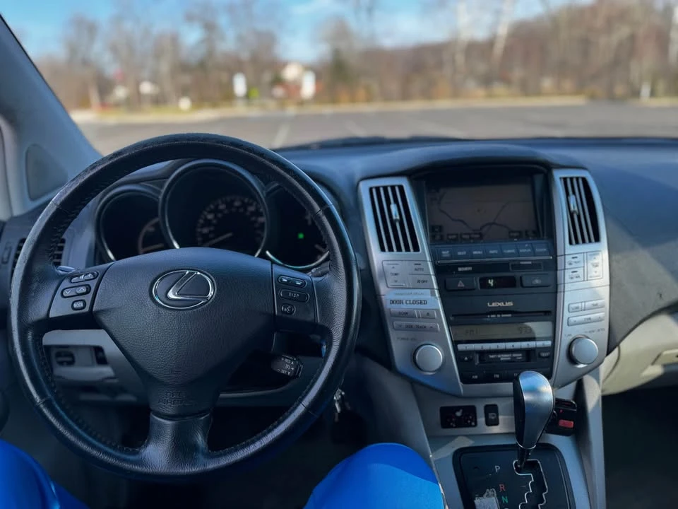 2006 Lexus RX 2nd Gen - Image 10 of 11