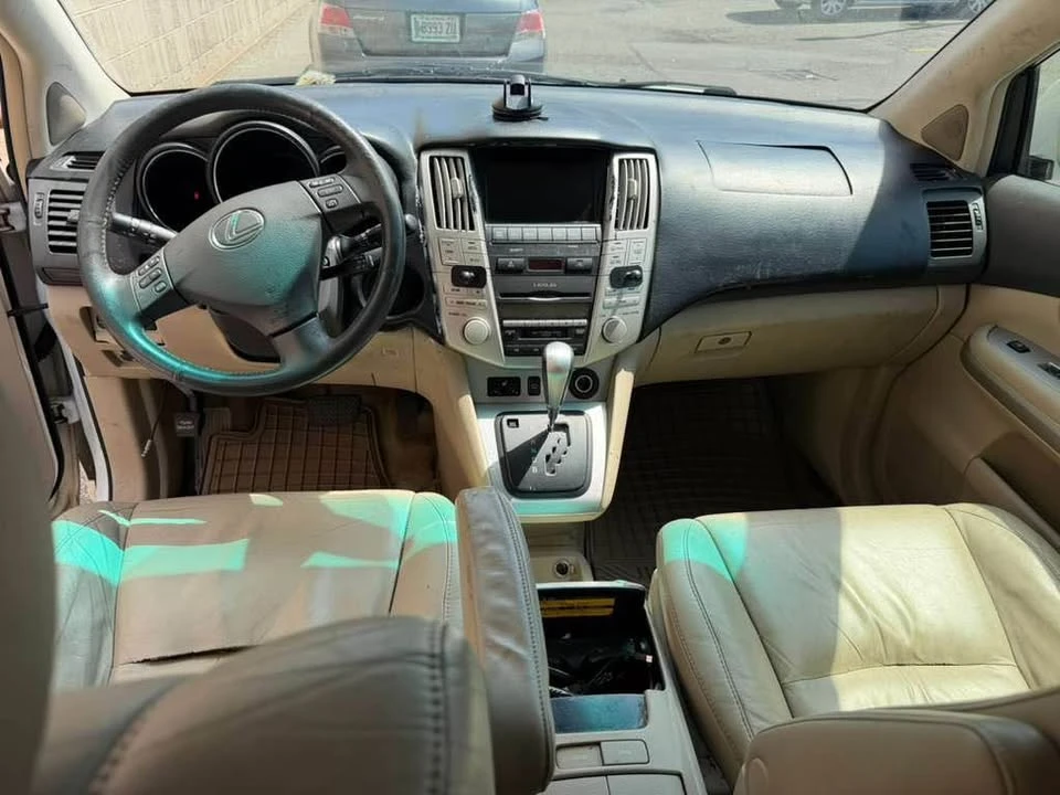 2006 Lexus RX 2nd Gen - Image 2 of 7