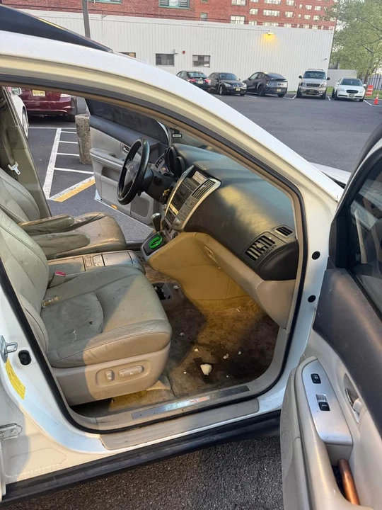 2006 Lexus RX 2nd Gen - Image 9 of 9