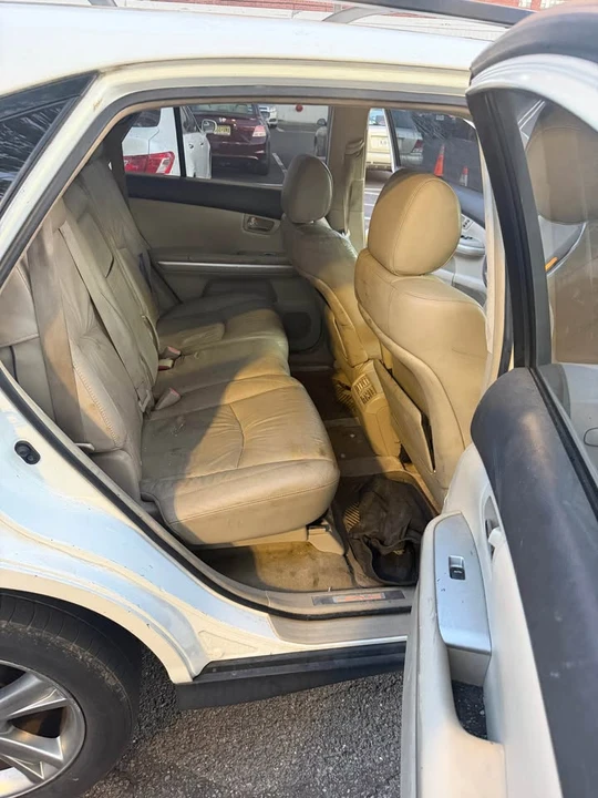 2006 Lexus RX 2nd Gen - Image 7 of 9