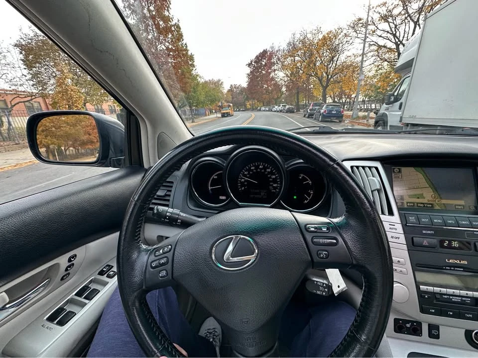2006 Lexus RX 2nd Gen - Image 7 of 12