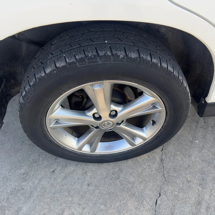 2006 Lexus RX 2nd Gen - Image 9 of 16