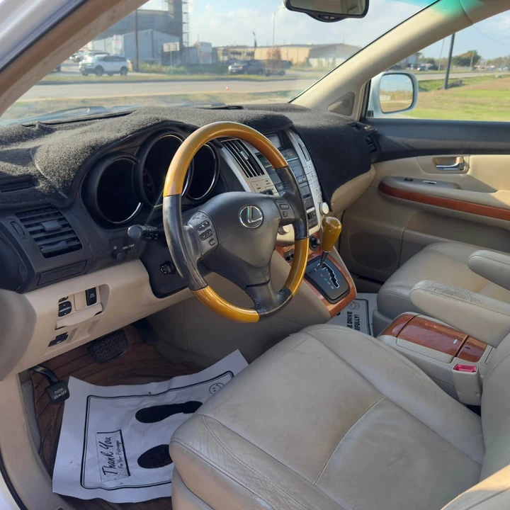 2006 Lexus RX 2nd Gen - Image 11 of 16
