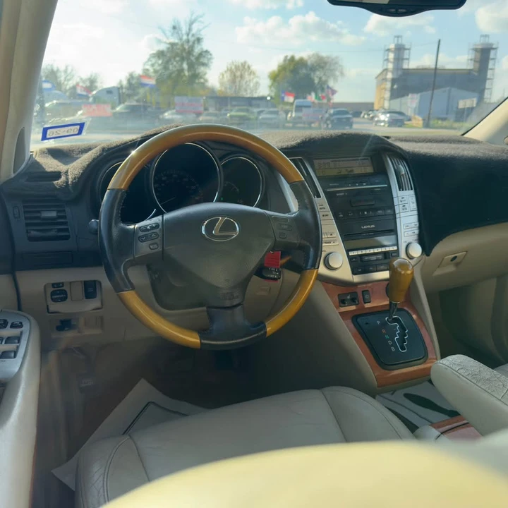 2006 Lexus RX 2nd Gen - Image 13 of 16