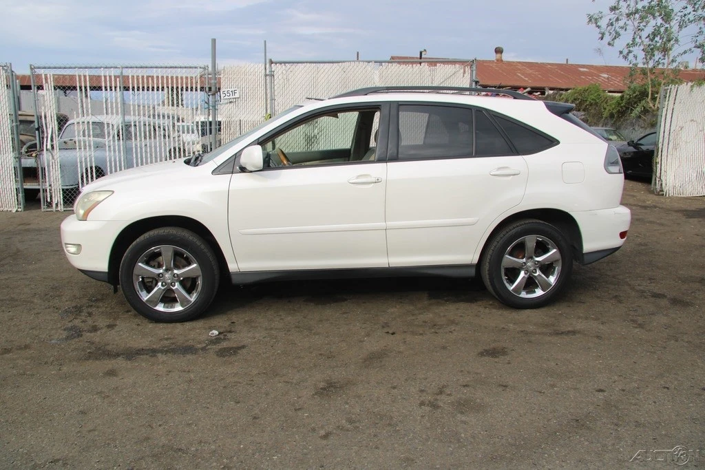 2006 Lexus RX 2nd Gen - Image 3 of 21