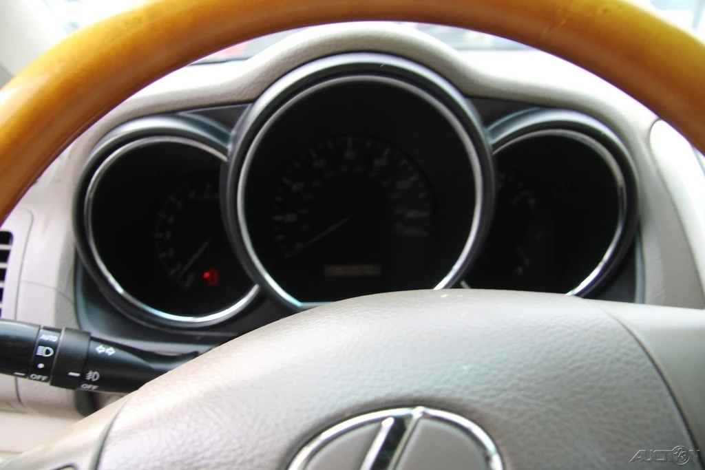 2006 Lexus RX 2nd Gen - Image 15 of 21
