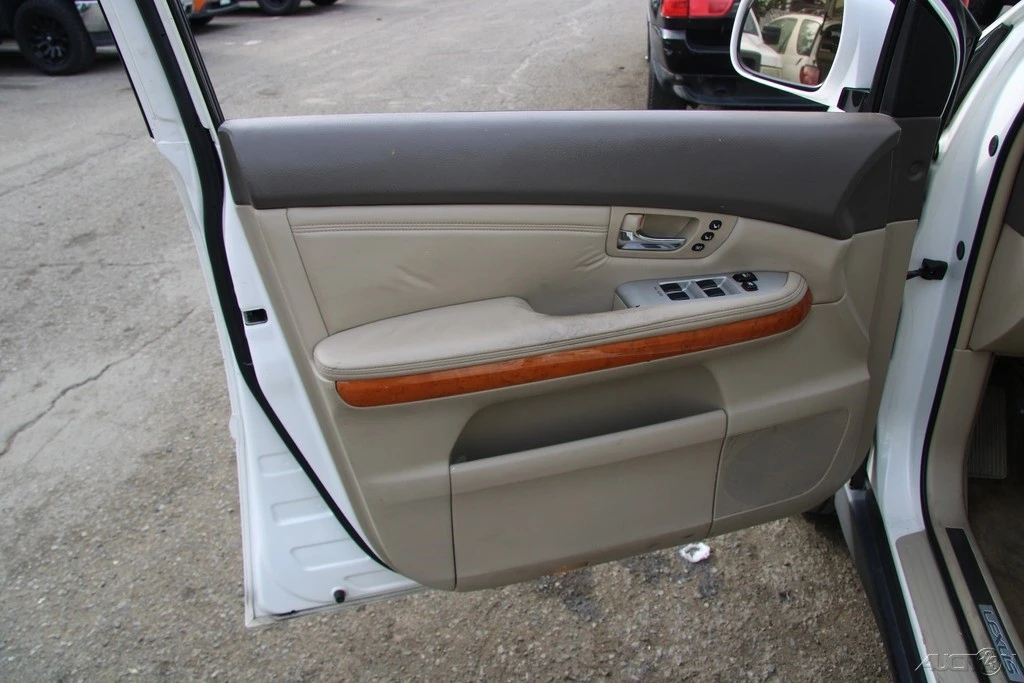 2006 Lexus RX 2nd Gen - Image 12 of 21