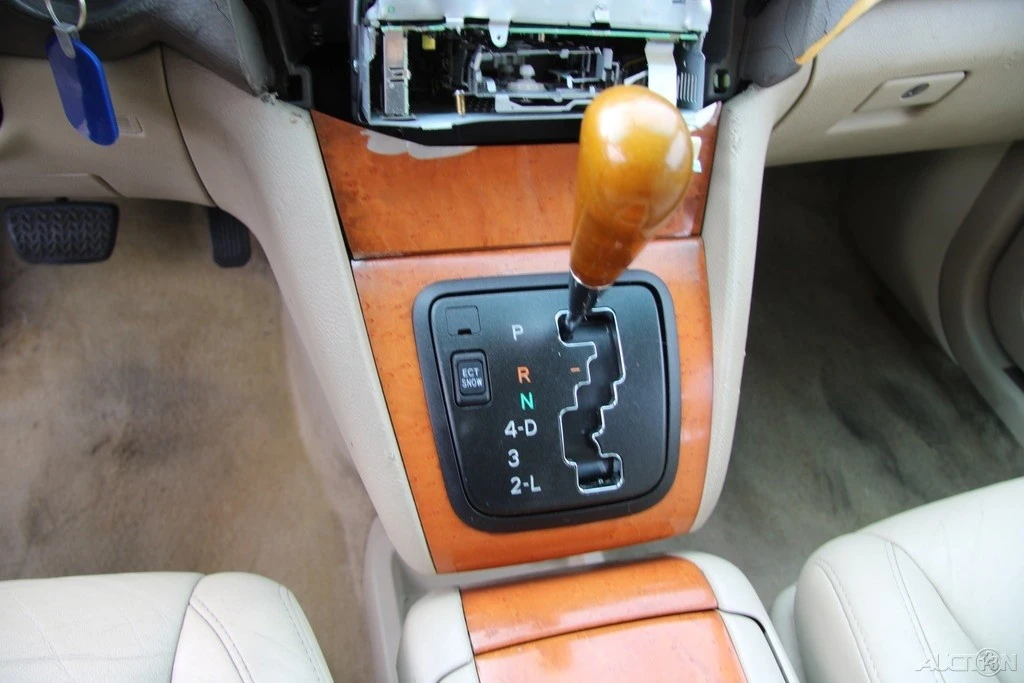 2006 Lexus RX 2nd Gen - Image 19 of 21