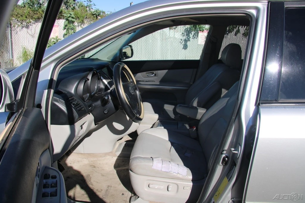2006 Lexus RX 2nd Gen - Image 12 of 21