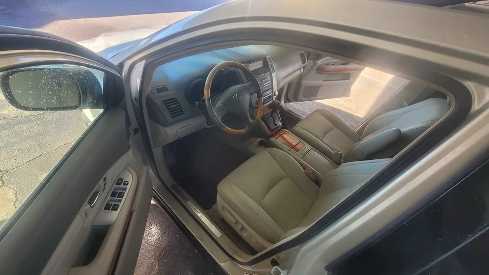 2006 Lexus RX 2nd Gen - Image 5 of 11