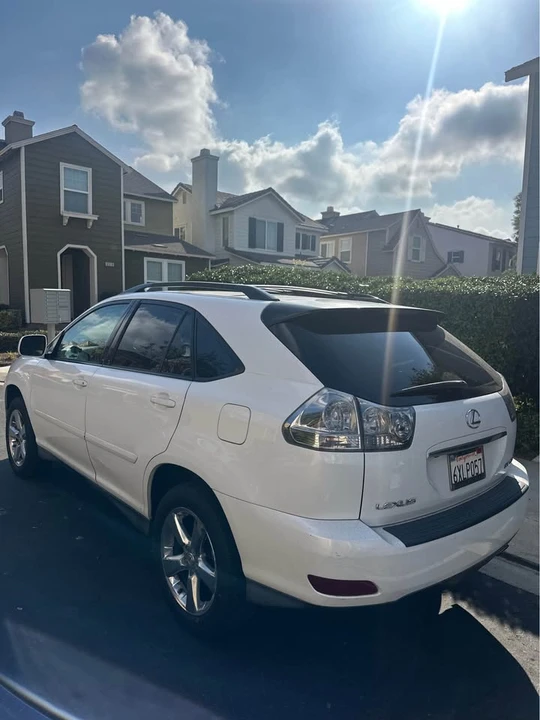 2006 Lexus RX 2nd Gen - Image 9 of 15