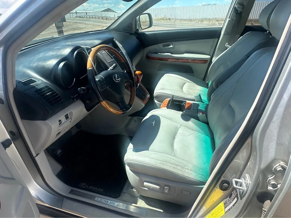 2006 Lexus RX 2nd Gen - Image 8 of 11