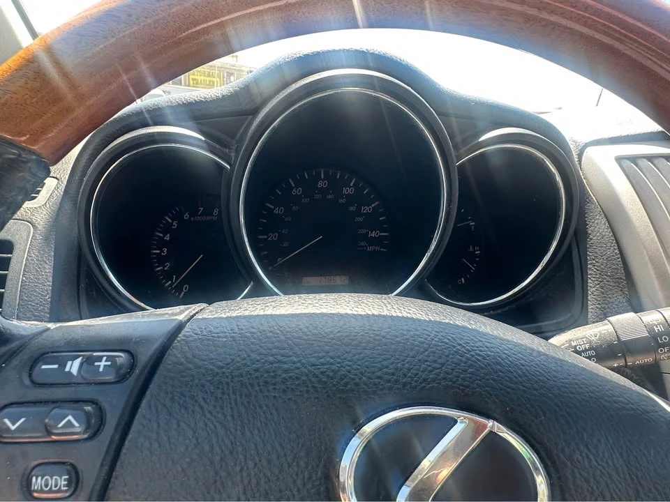 2006 Lexus RX 2nd Gen - Image 9 of 11