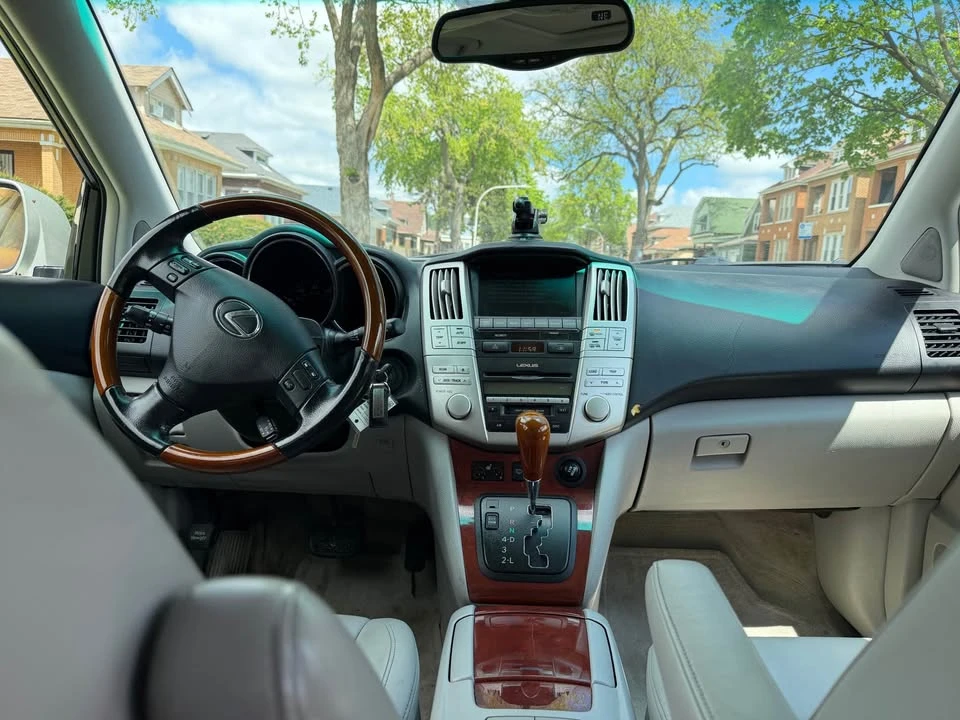 2006 Lexus RX 2nd Gen - Image 6 of 13