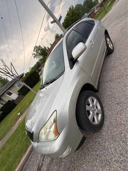 2006 Lexus RX 2nd Gen - Image 2 of 12