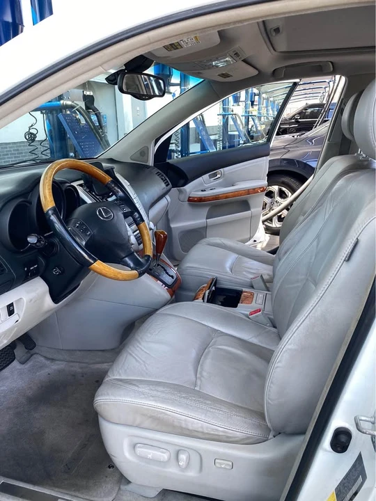 2006 Lexus RX 2nd Gen - Image 5 of 12