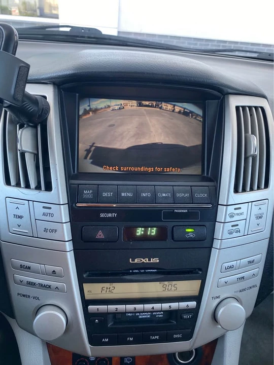 2006 Lexus RX 2nd Gen - Image 10 of 12