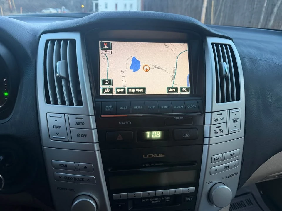 2006 Lexus RX 2nd Gen - Image 11 of 20