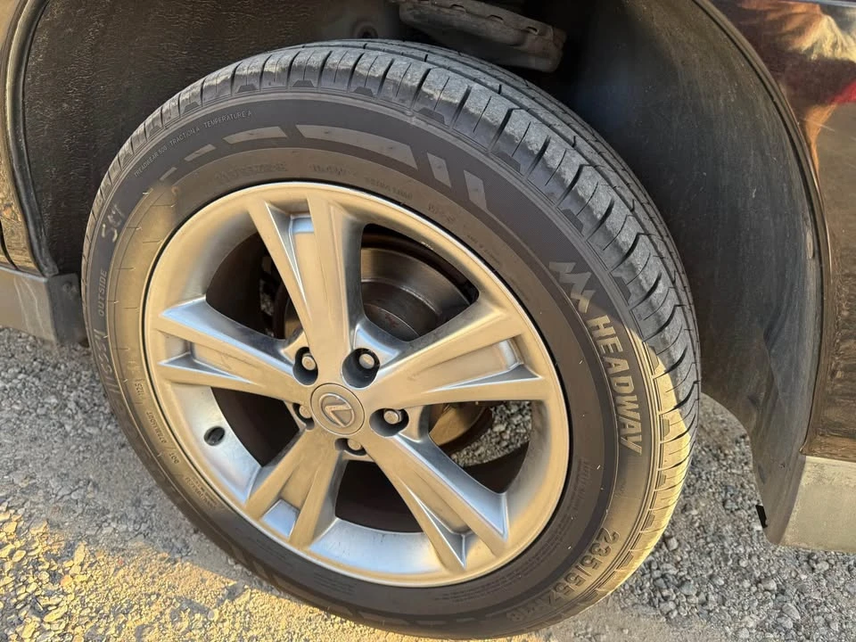 2006 Lexus RX 2nd Gen - Image 7 of 12
