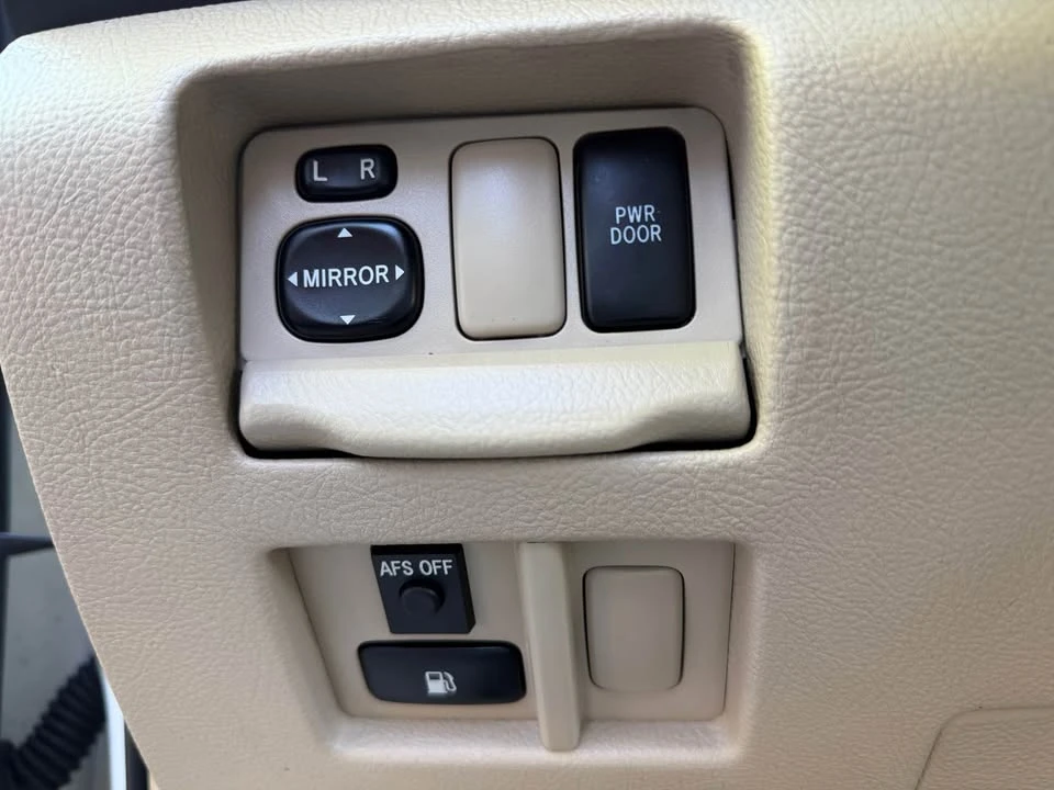 2006 Lexus RX 2nd Gen - Image 19 of 20