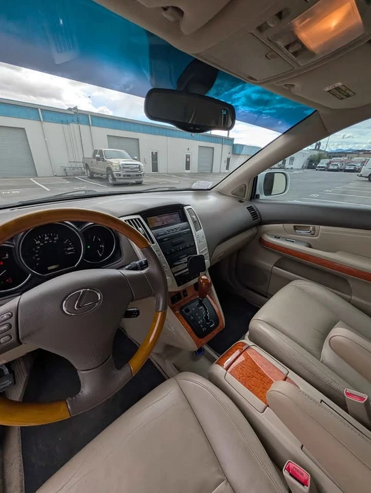 2006 Lexus RX 2nd Gen - Image 5 of 10