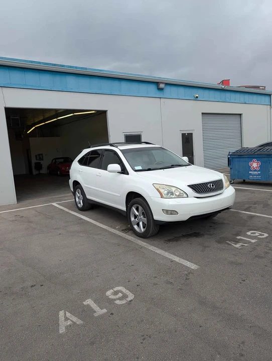 2006 Lexus RX 2nd Gen - Image 3 of 10