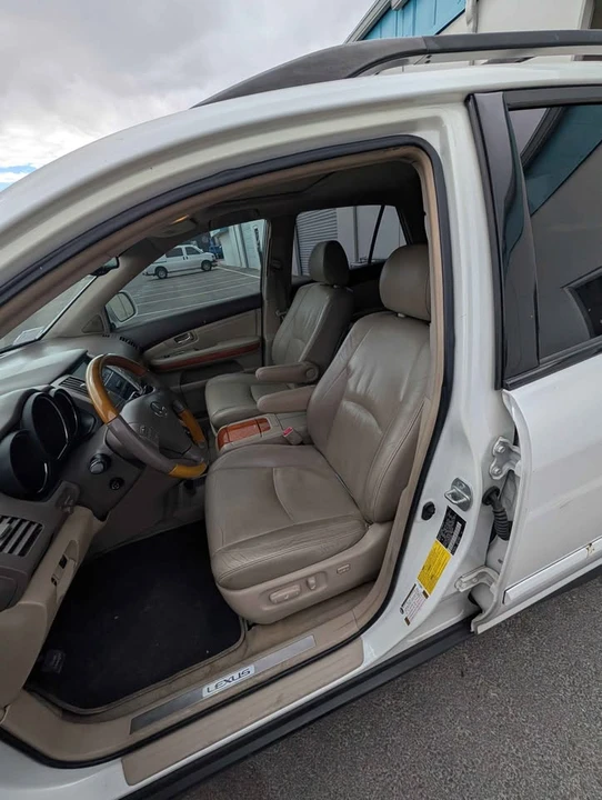 2006 Lexus RX 2nd Gen - Image 6 of 10