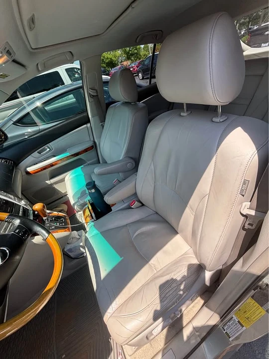 2006 Lexus RX 2nd Gen - Image 2 of 4