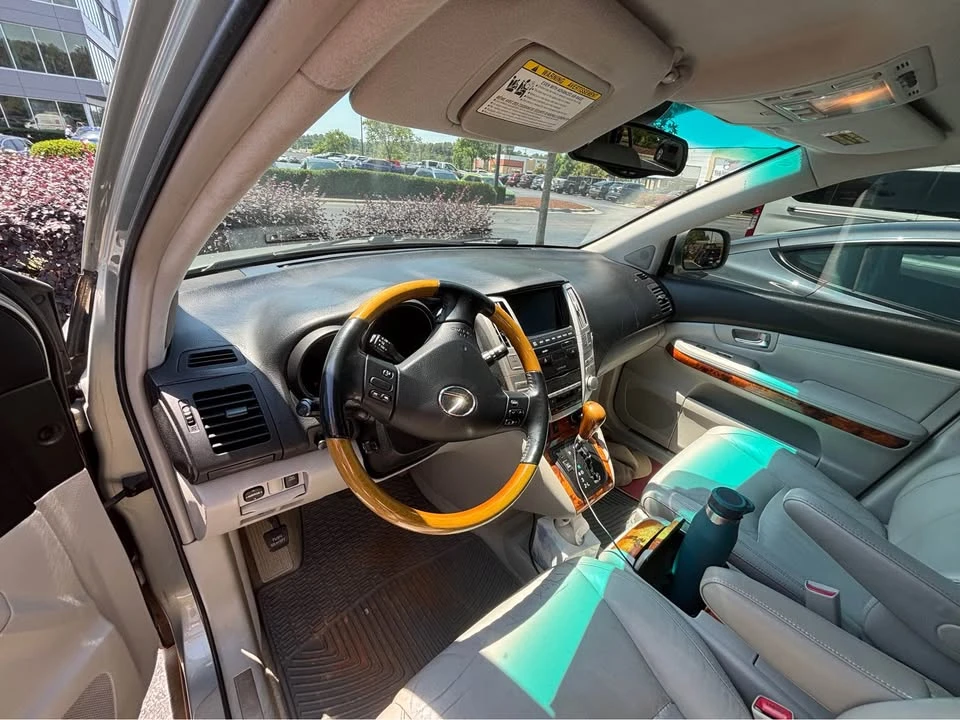 2006 Lexus RX 2nd Gen - Image 3 of 4