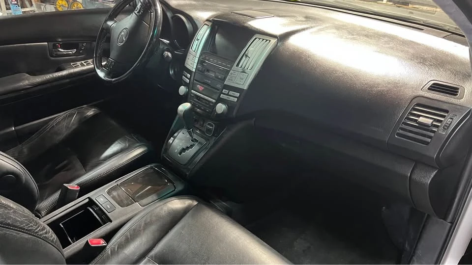2006 Lexus RX 2nd Gen - Image 4 of 10