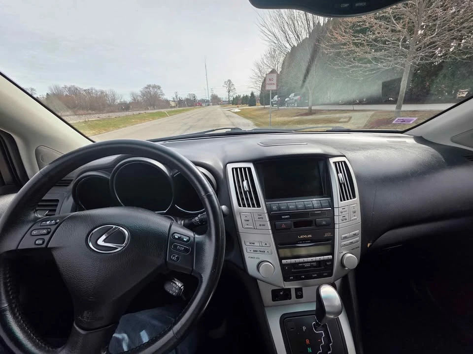 2006 Lexus RX 2nd Gen - Image 4 of 10