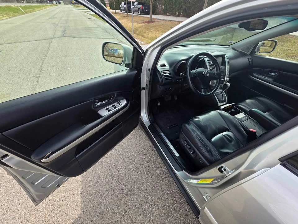 2006 Lexus RX 2nd Gen - Image 7 of 10