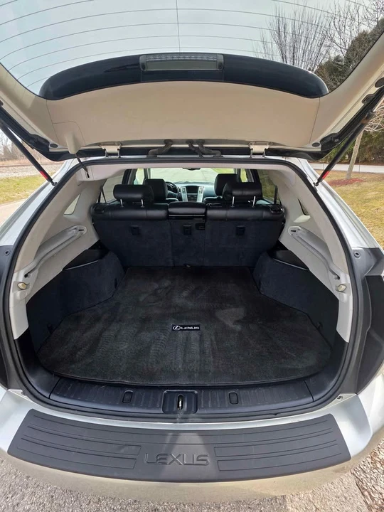 2006 Lexus RX 2nd Gen - Image 9 of 10
