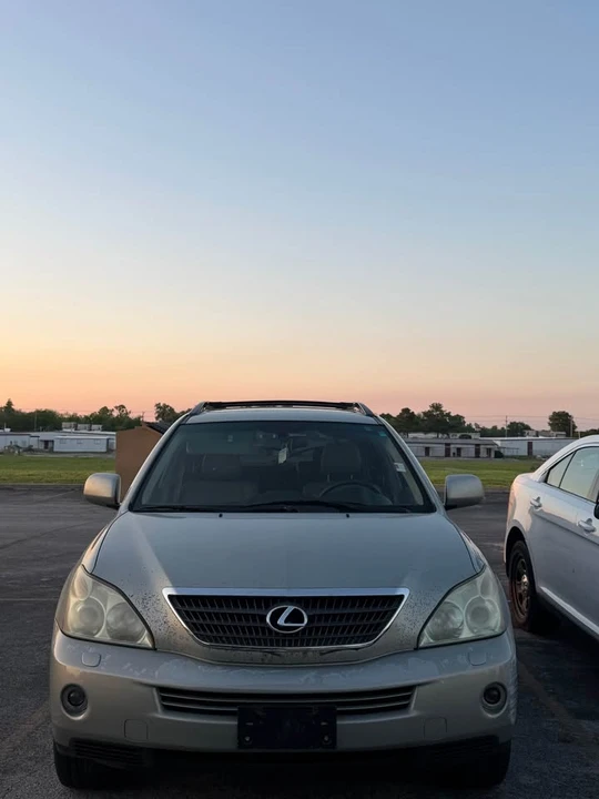 2006 Lexus RX 2nd Gen - Image 2 of 12