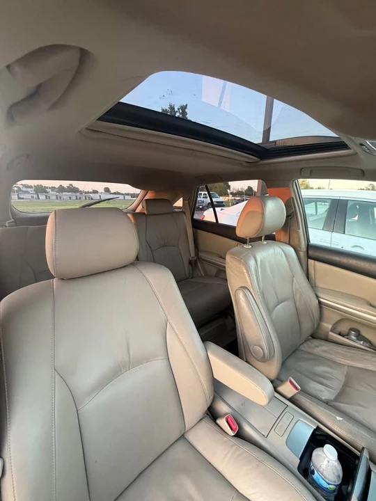 2006 Lexus RX 2nd Gen - Image 9 of 12