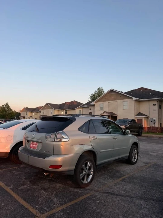 2006 Lexus RX 2nd Gen - Image 5 of 12