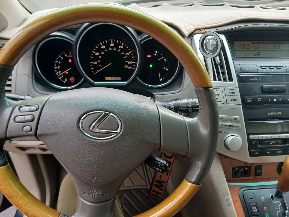 2006 Lexus RX 2nd Gen - Image 8 of 10