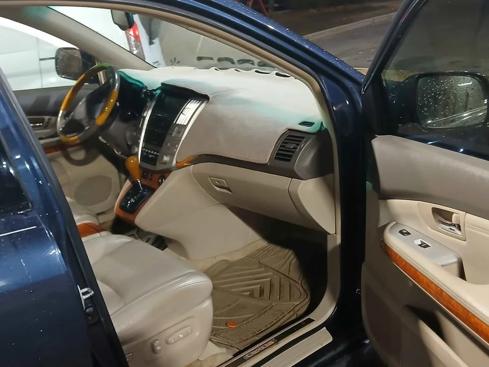 2006 Lexus RX 2nd Gen - Image 3 of 10
