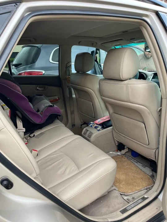 2006 Lexus RX 2nd Gen - Image 5 of 6