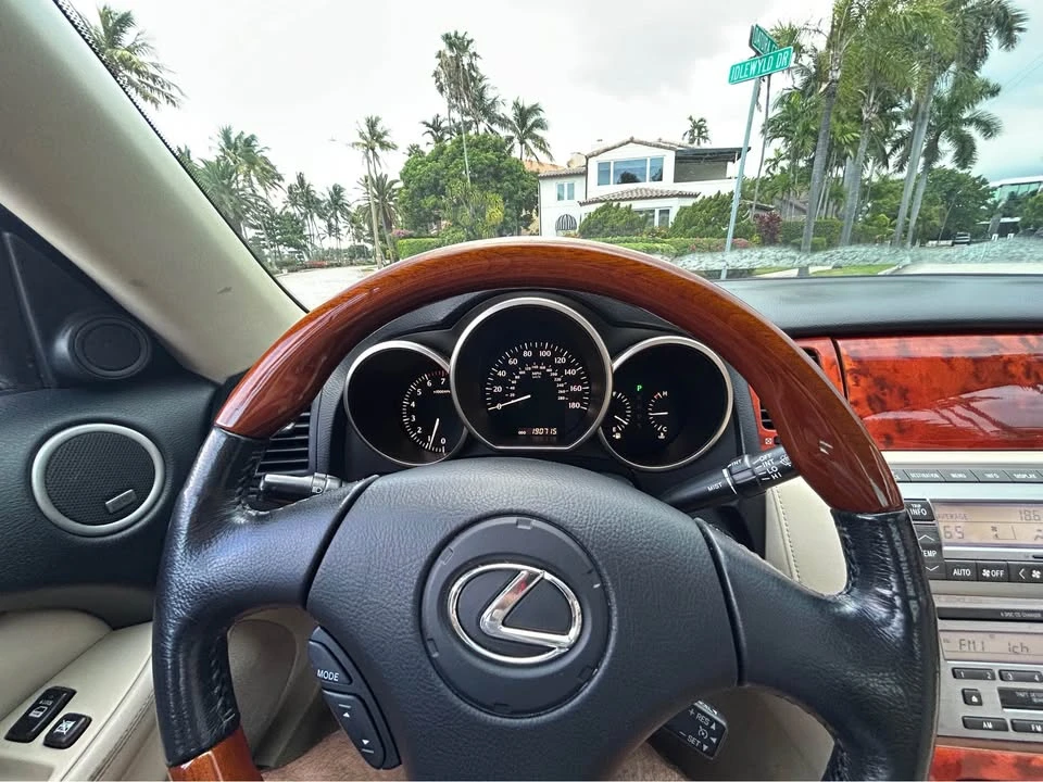 2006 Lexus SC430 - Image 14 of 17