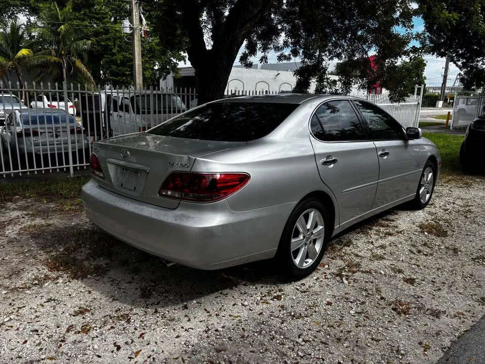 2006 Lexus SC430 - Image 3 of 6