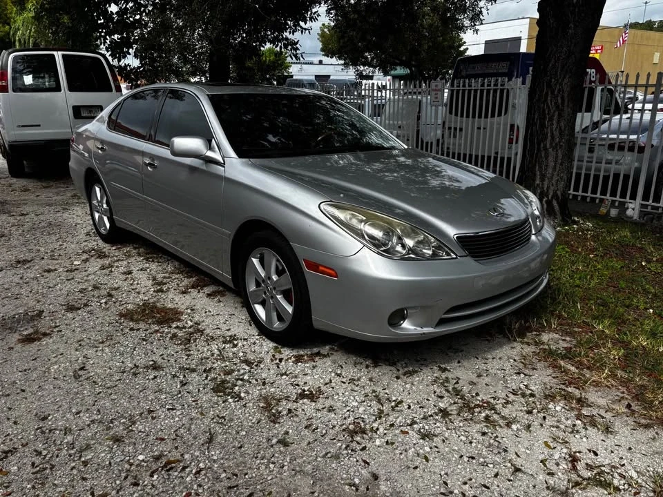 2006 Lexus SC430 - Image 2 of 6