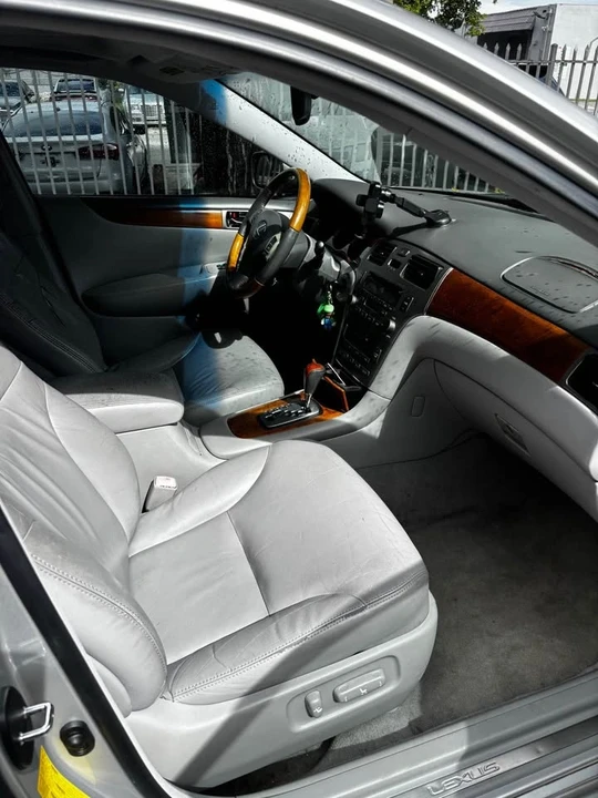 2006 Lexus SC430 - Image 5 of 6